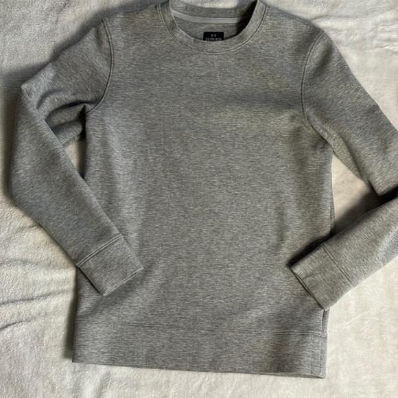 Under Armour Sweaters - Women's Under Armour Crew Neck Sweatshirt Size XS‎ Gray Long Sleeve